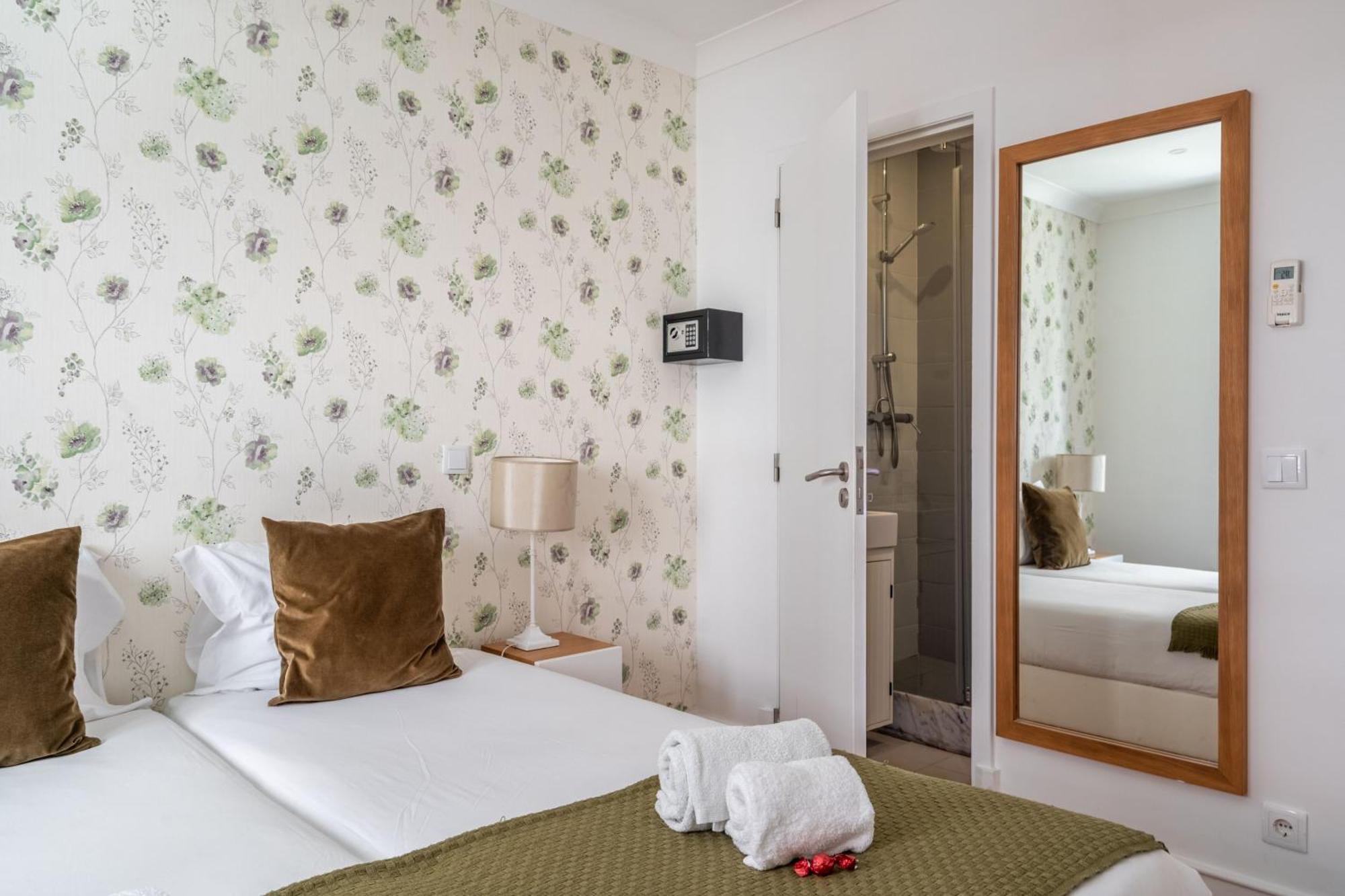 Cozy Avenida 3*