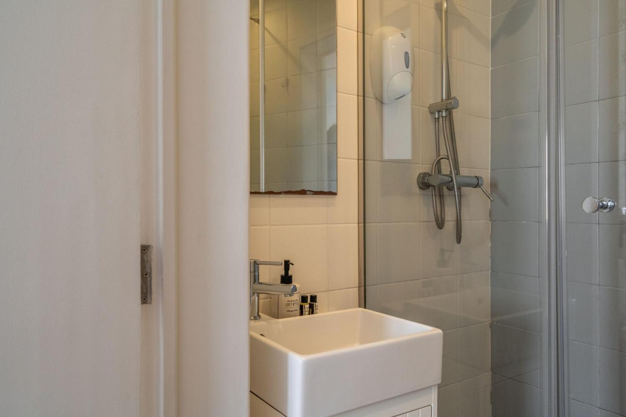 Cozy Avenida Guest house Lisbon